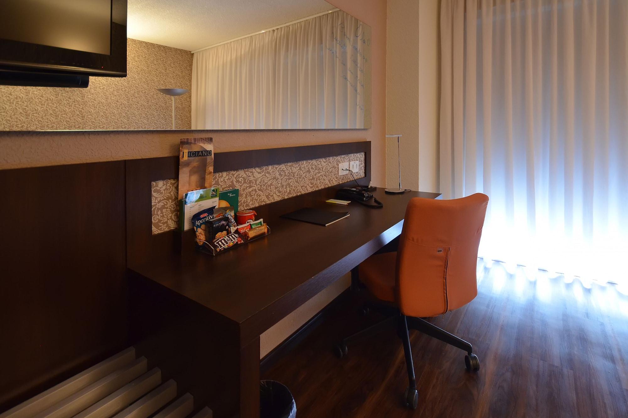 Quality Hotel Curitiba Exterior foto